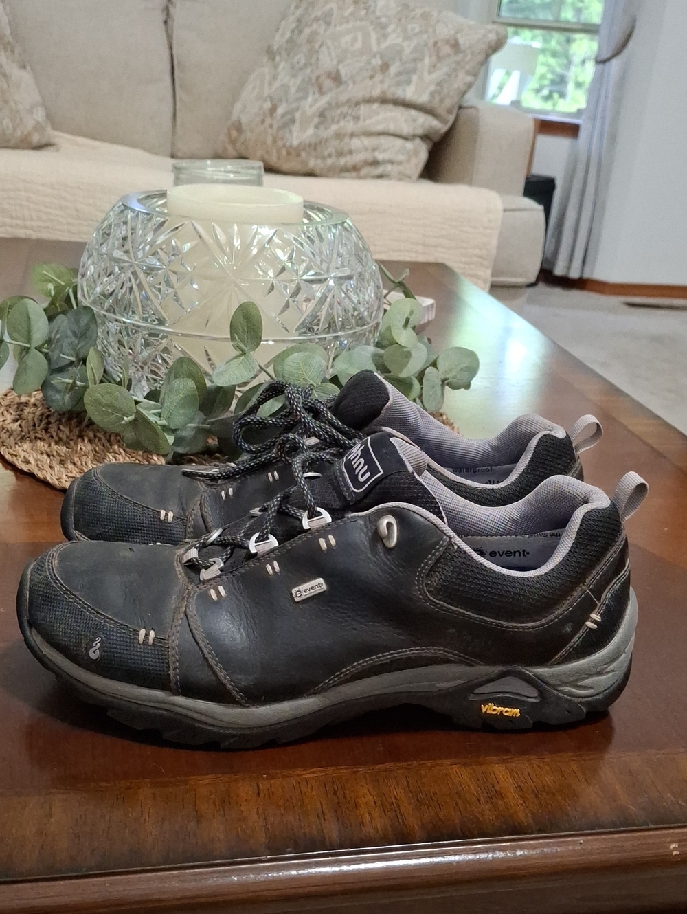 AHNU Montara ll Waterproof Leather Hiking Shoes Black Womens Size 11